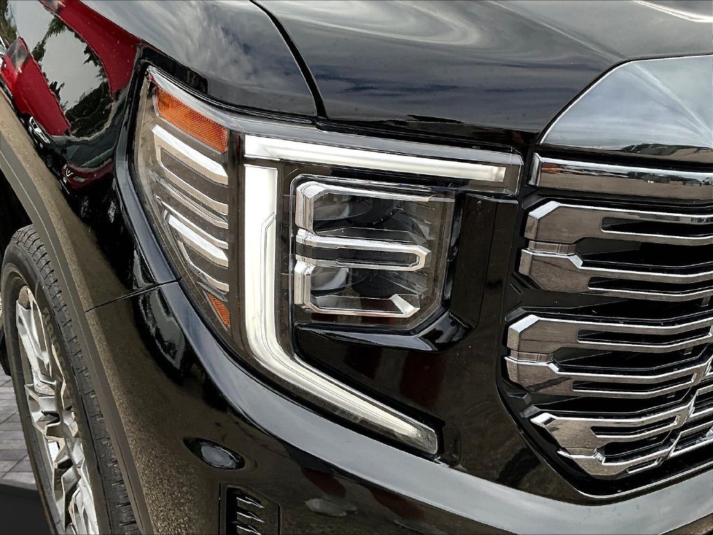 Used 2023 GMC Sierra 1500 Denali Ultimate AWD/4WD image 34