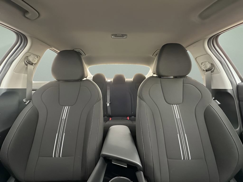 New 2025 Hyundai Elantra Blue image 10