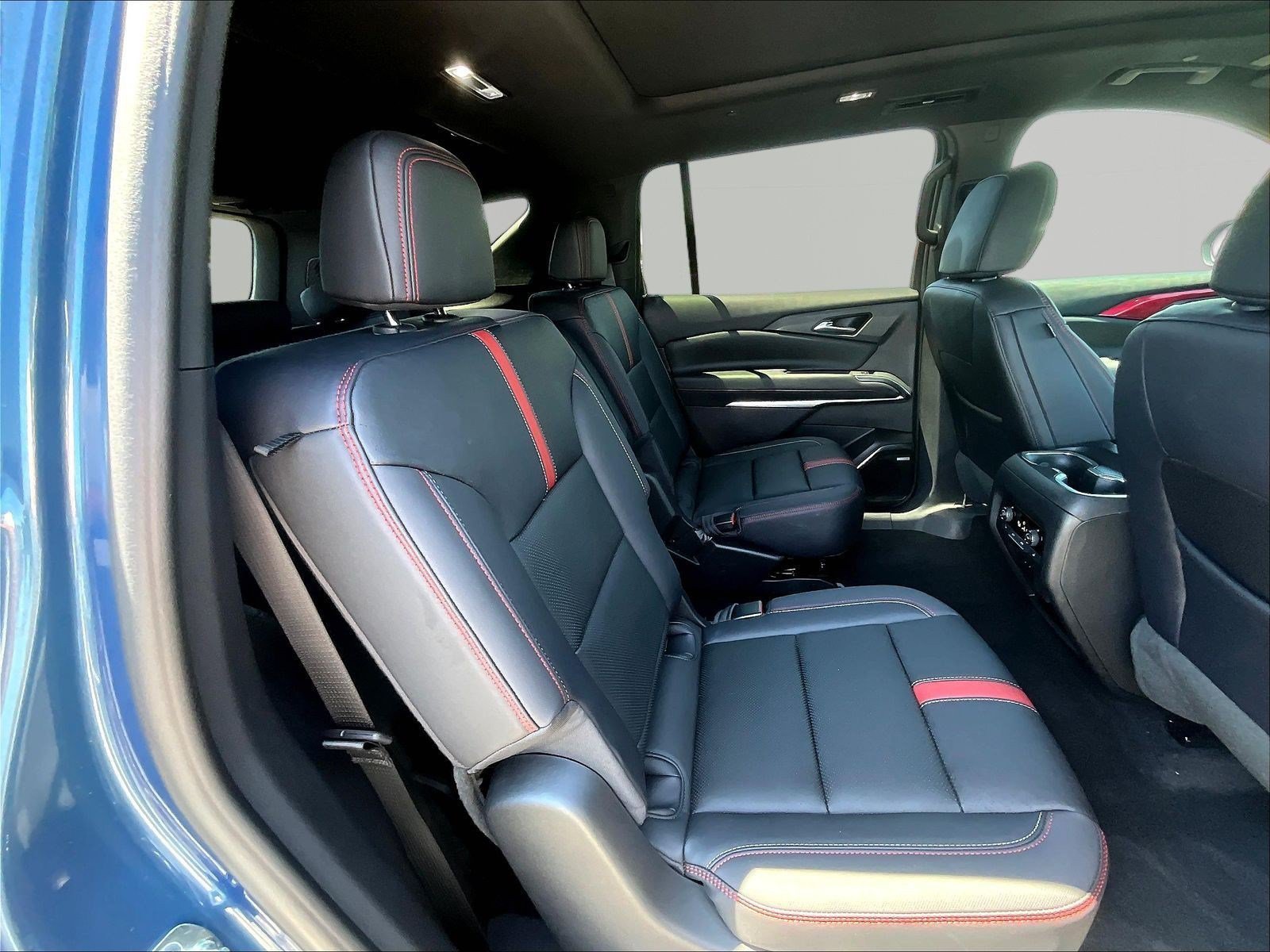 Used 2026 Chevrolet Traverse RS w/ LPO, Floor Liner Package AWD/4WD image 25