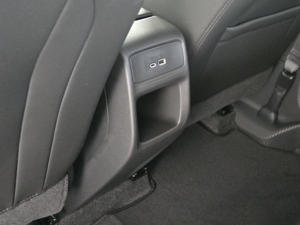 New 2026 Chevrolet Trax RS w/ Sunroof Package FWD image 33