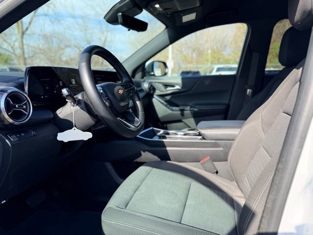 Certified 2025 Chevrolet Equinox LT w/ Safety and Technology Package FWD image 6
