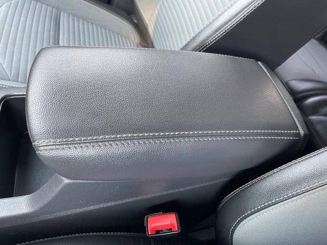 Used 2019 Ford Escape Titanium AWD/4WD image 21