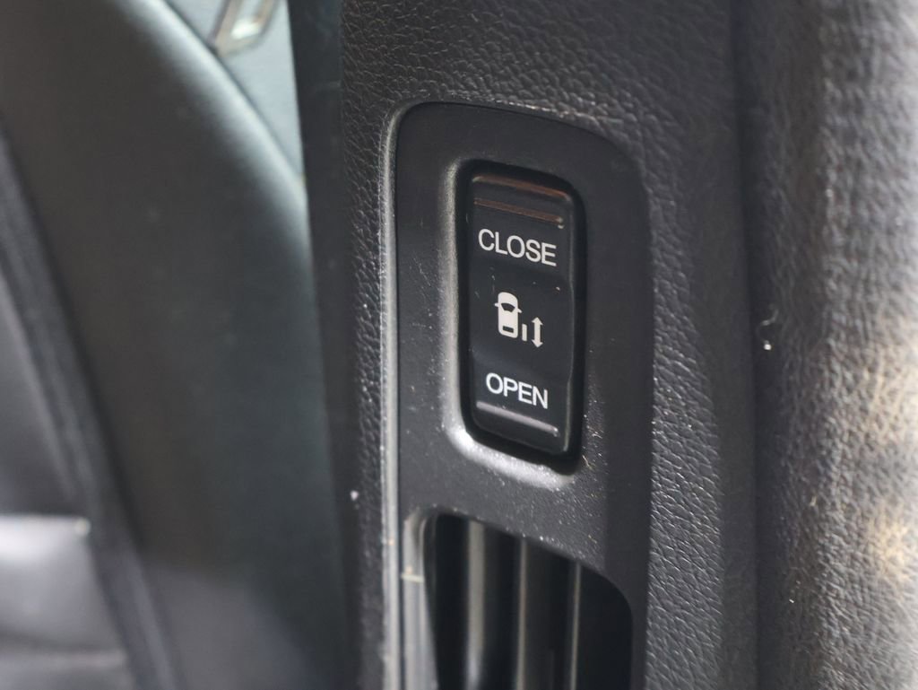 Used 2023 Honda Odyssey Touring image 25