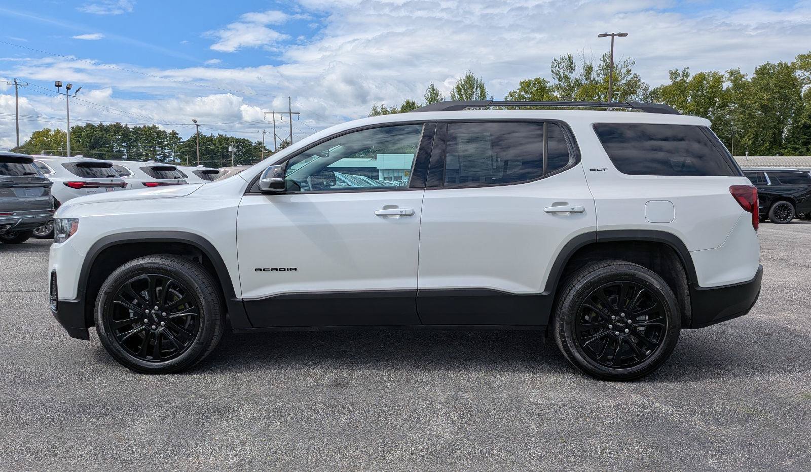Used 2023 GMC Acadia SLT w/ Elevation Edition AWD/4WD image 6