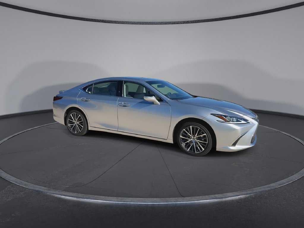 Used 2025 Lexus ES 300h w/ Premium Package FWD image 3
