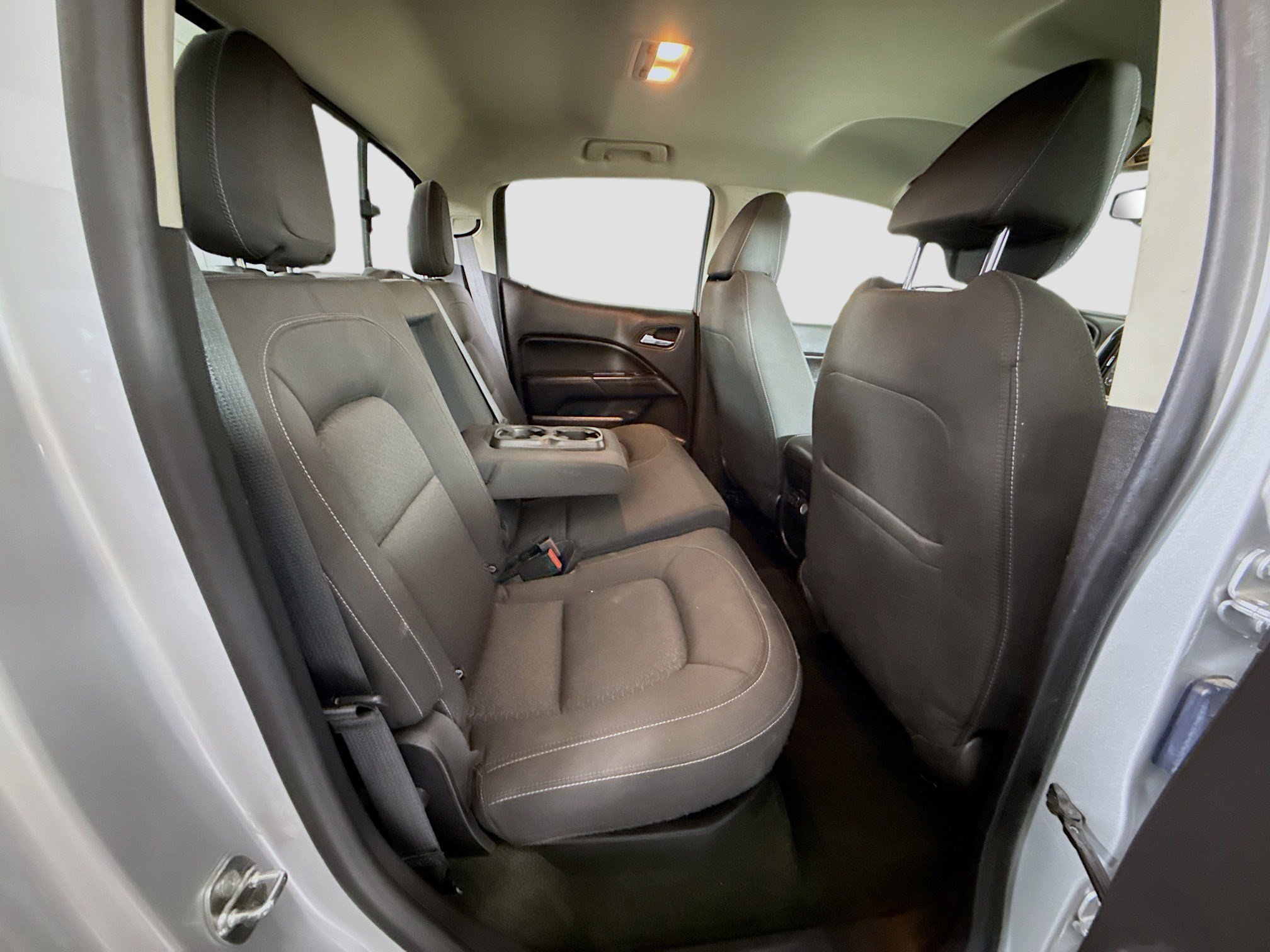 Used 2017 GMC Canyon SLE image 26