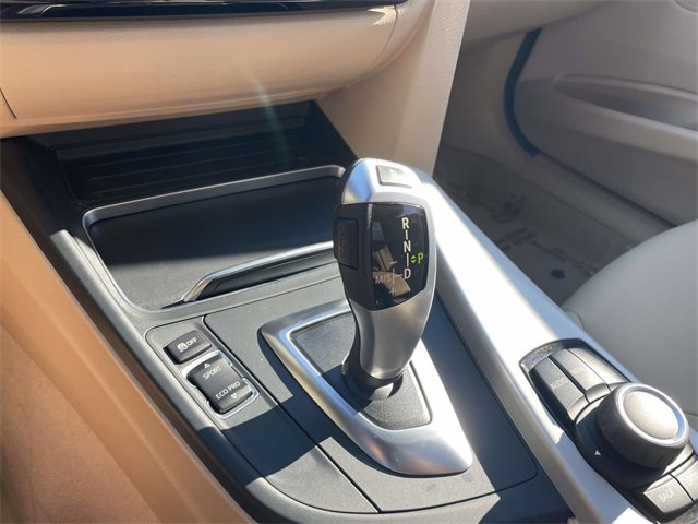 Used 2016 BMW 320i Sedan image 22