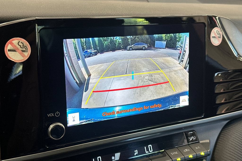 Used 2025 Toyota Camry SE FWD image 18