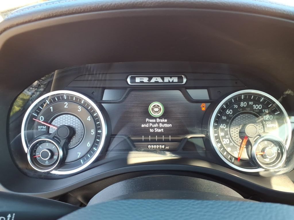 Used 2024 RAM 1500 Laramie AWD/4WD image 21