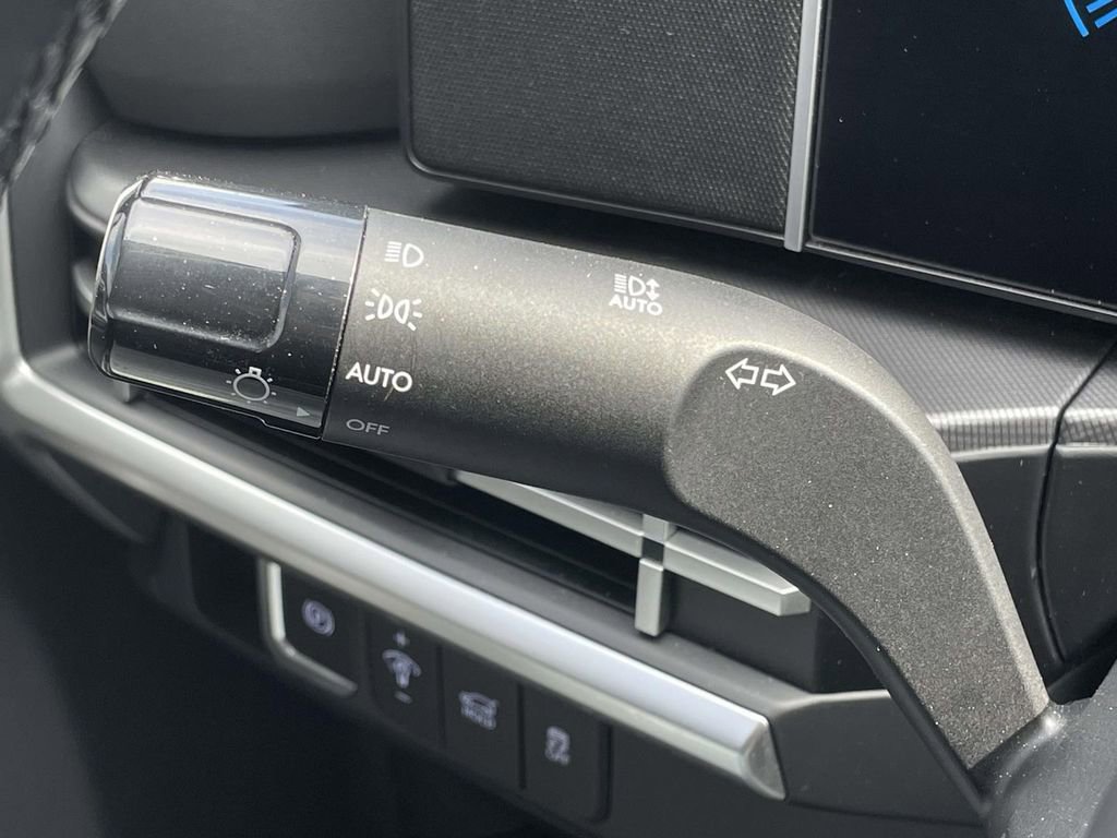 Certified 2025 Hyundai Santa Fe SEL image 13