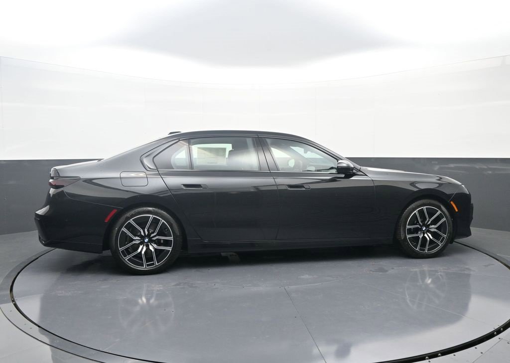 New 2026 BMW 740i xDrive image 8