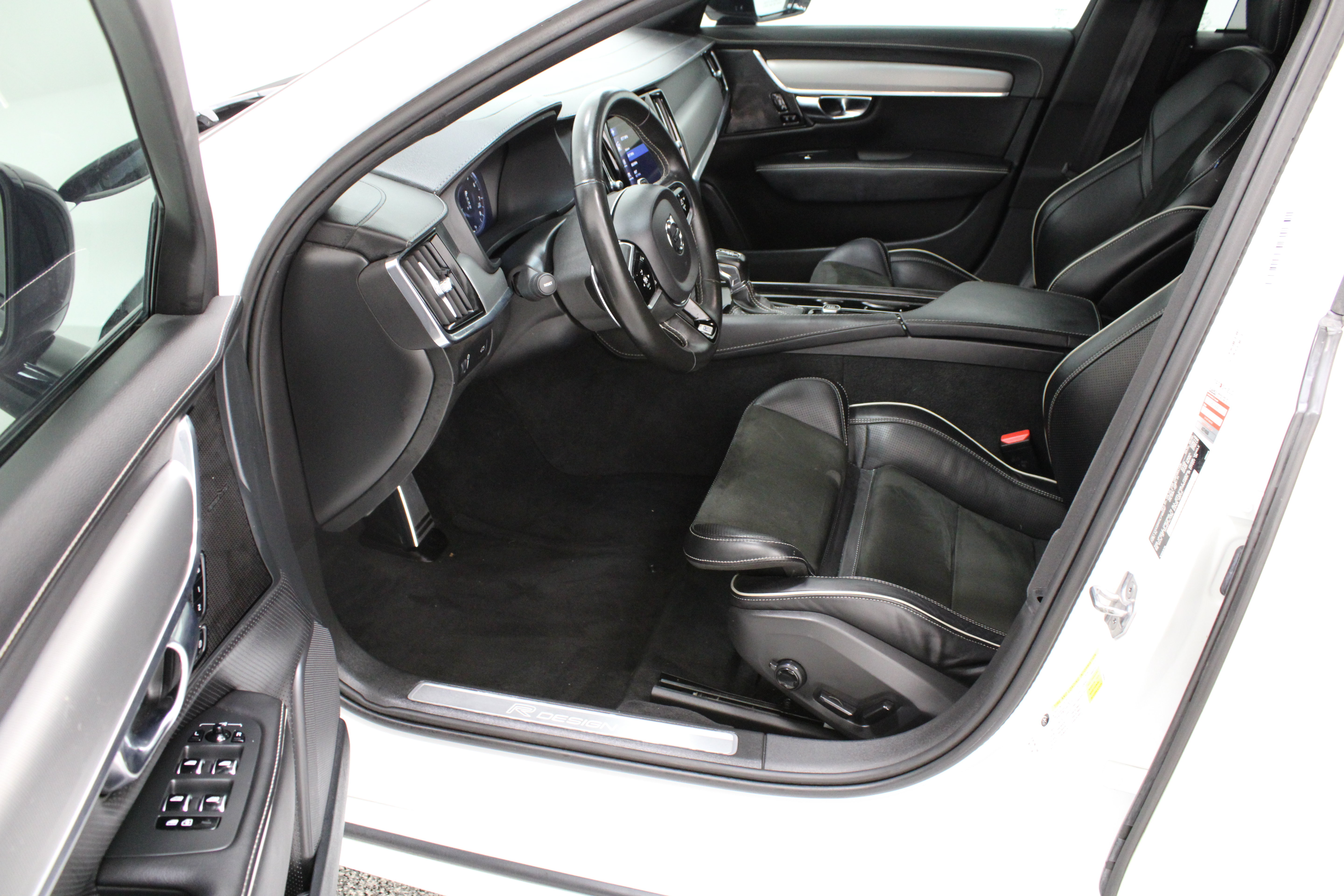 Used 2020 Volvo S90 T6 R-Design AWD/4WD image 14