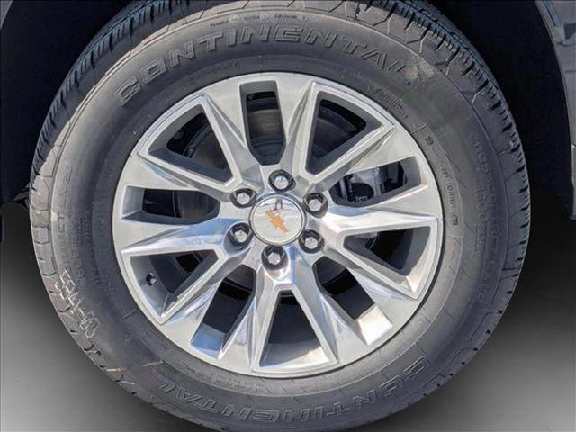 New 2025 Chevrolet Suburban Premier image 9