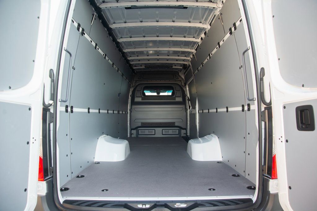 New 2025 Mercedes-Benz Sprinter 4500 image 32