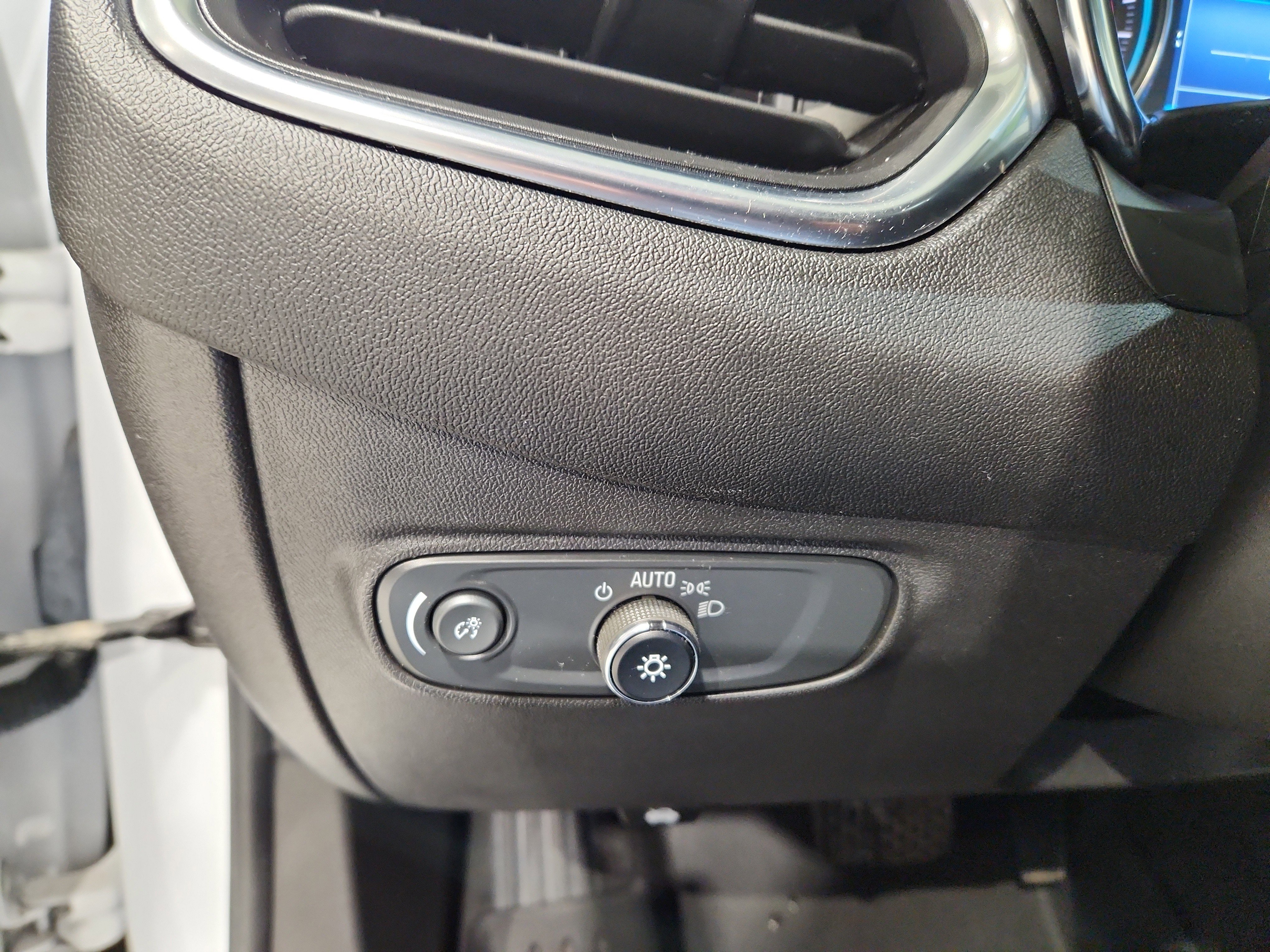 Certified 2024 Chevrolet Equinox LT image 13