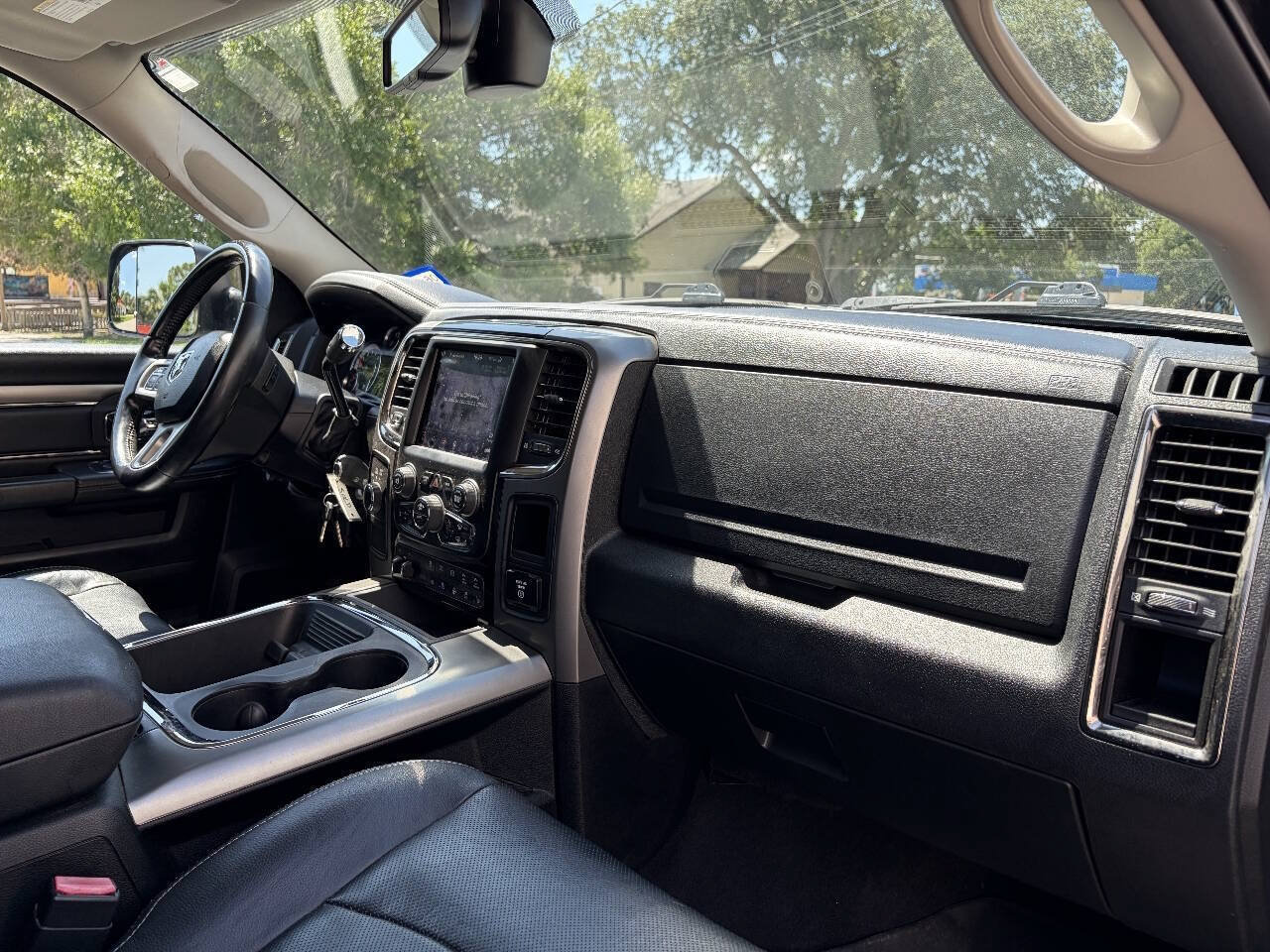 Used 2018 RAM 2500 Laramie w/ Sport Appearance Group AWD/4WD image 33