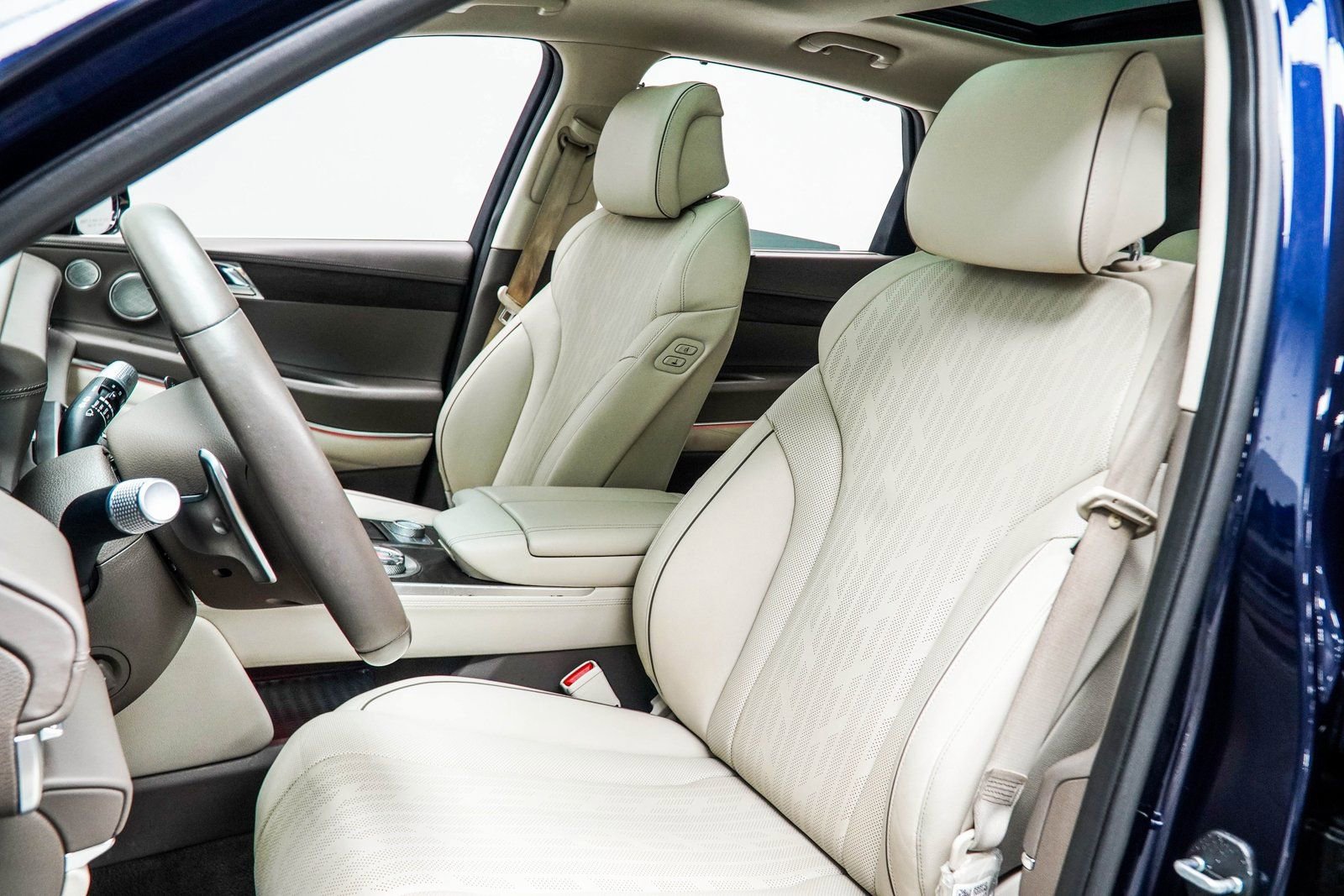 Used 2023 Genesis GV80 2.5T w/ Advanced Package image 38