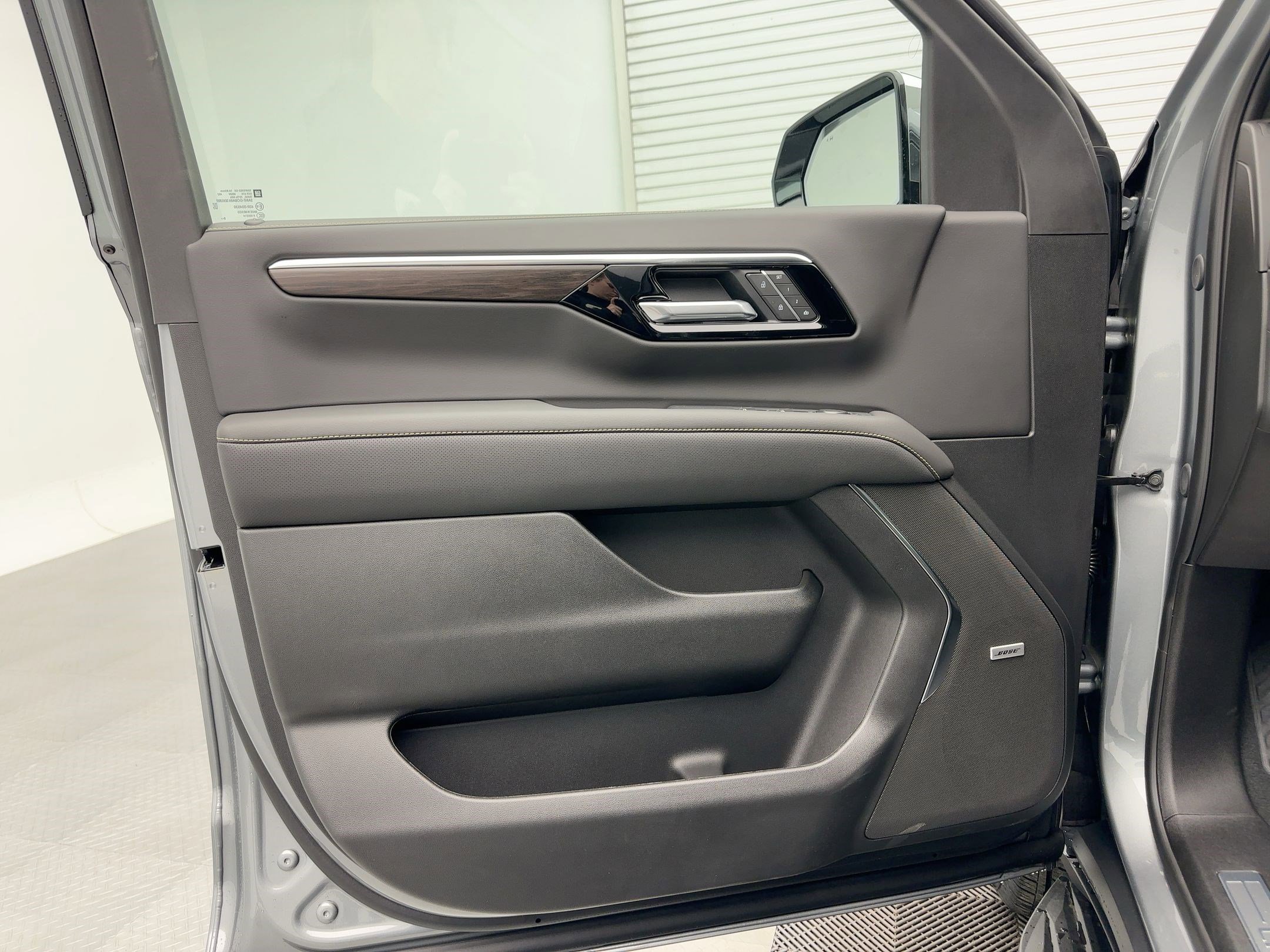 New 2026 Chevrolet Suburban Premier image 19