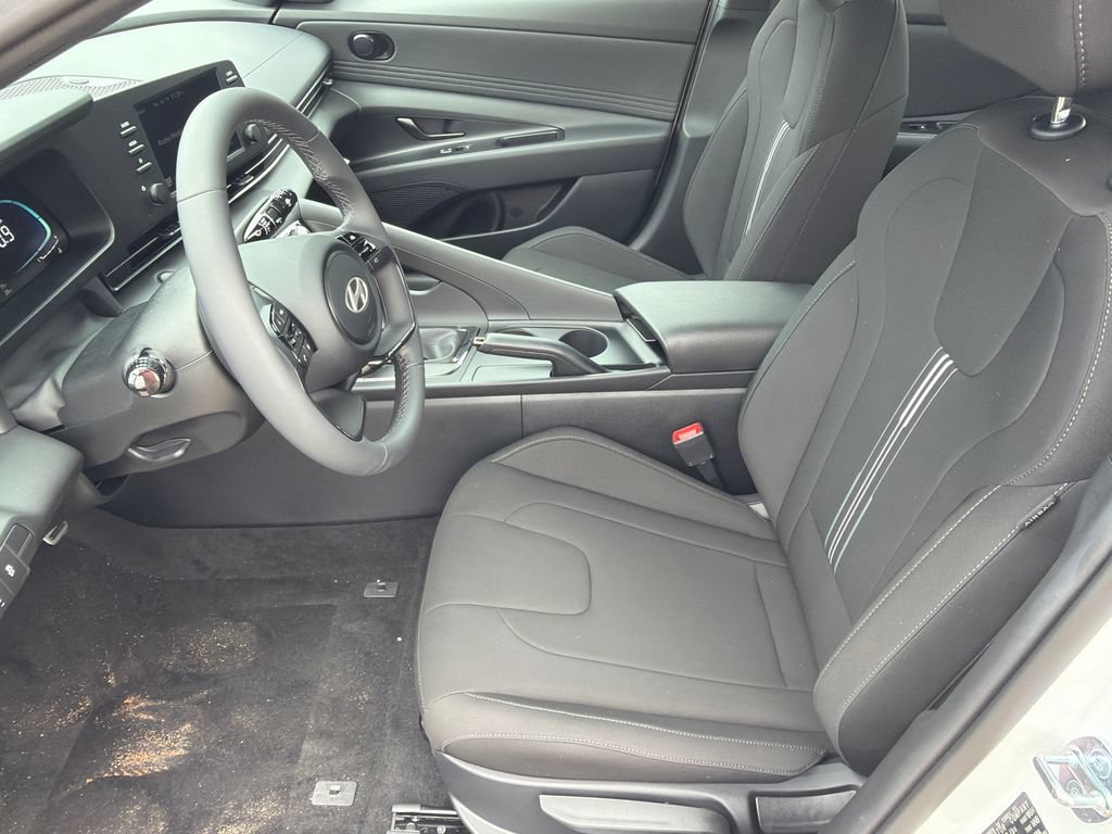 New 2026 Hyundai Elantra Sport FWD image 10