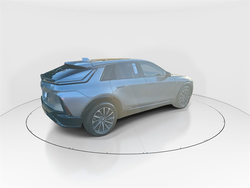 Used 2024 Cadillac Lyriq Sport image 8