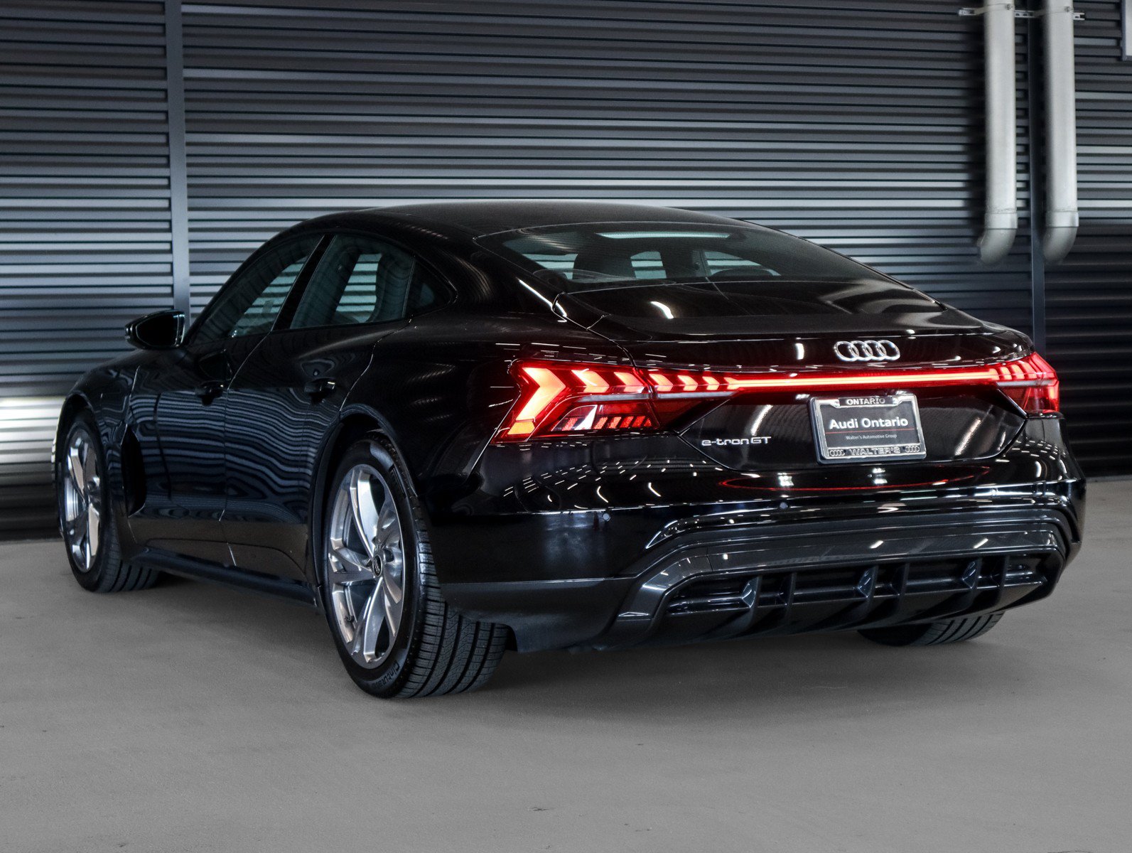Used 2023 Audi e-tron GT Premium Plus AWD/4WD image 2
