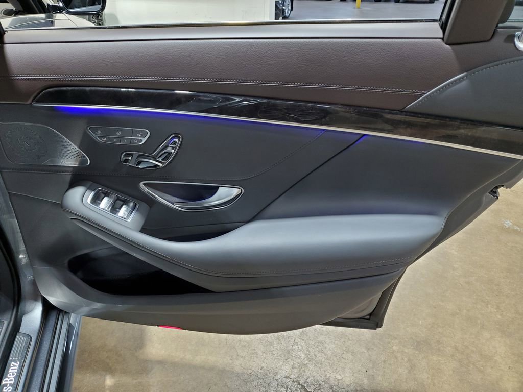 Used 2018 Mercedes-Benz S 560 4MATIC Sedan image 28
