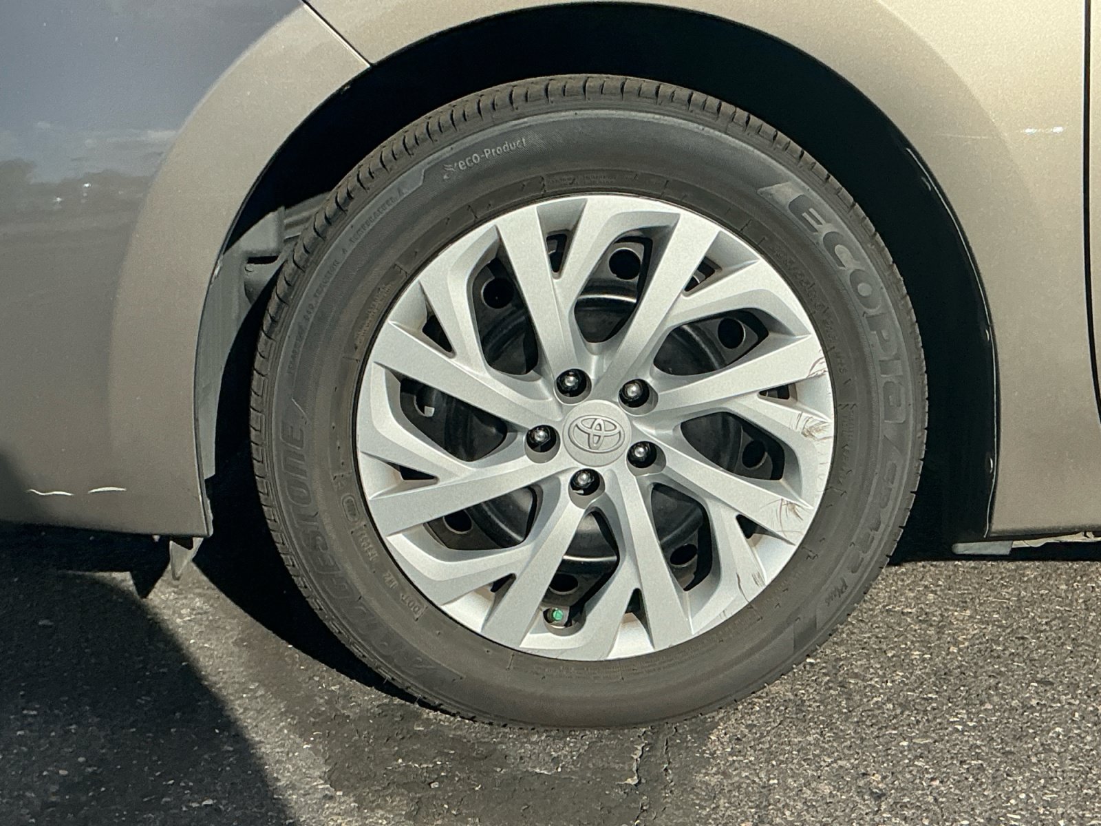 Used 2019 Toyota Corolla LE w/ Carpet Mat Package (TMS) FWD image 26
