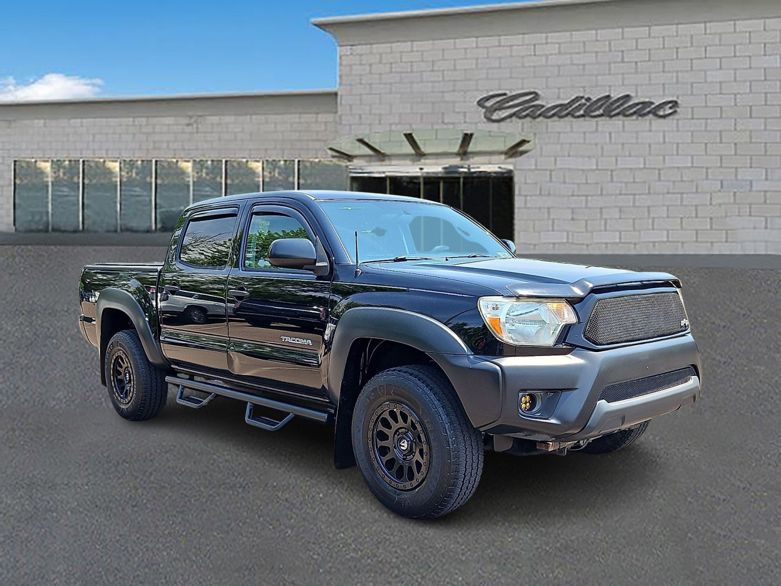 Used 2014 Toyota Tacoma PreRunner w/ Convenience Package RWD image 3