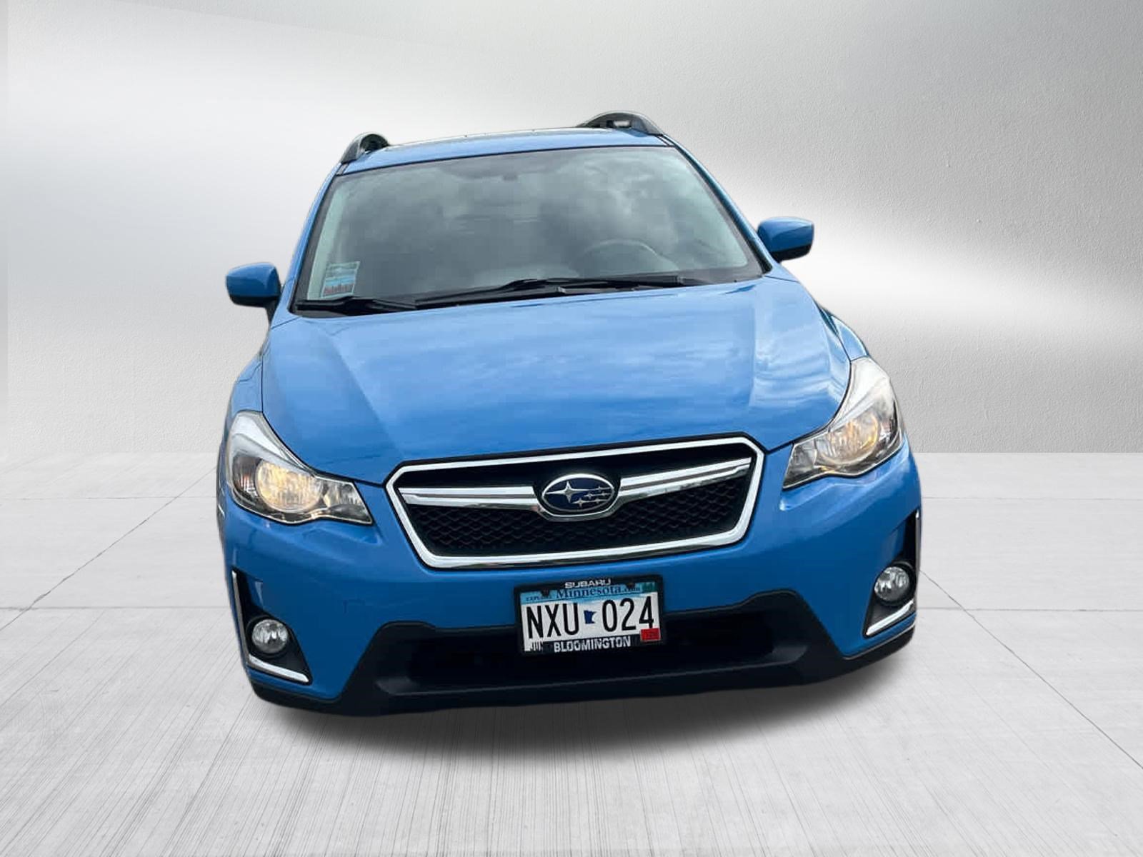 Used 2016 Subaru Crosstrek 2.0i Premium w/ Moonroof Package AWD/4WD image 2