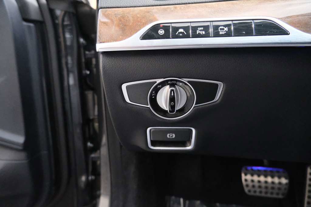Used 2016 Mercedes-Benz S 550 4MATIC Sedan image 41