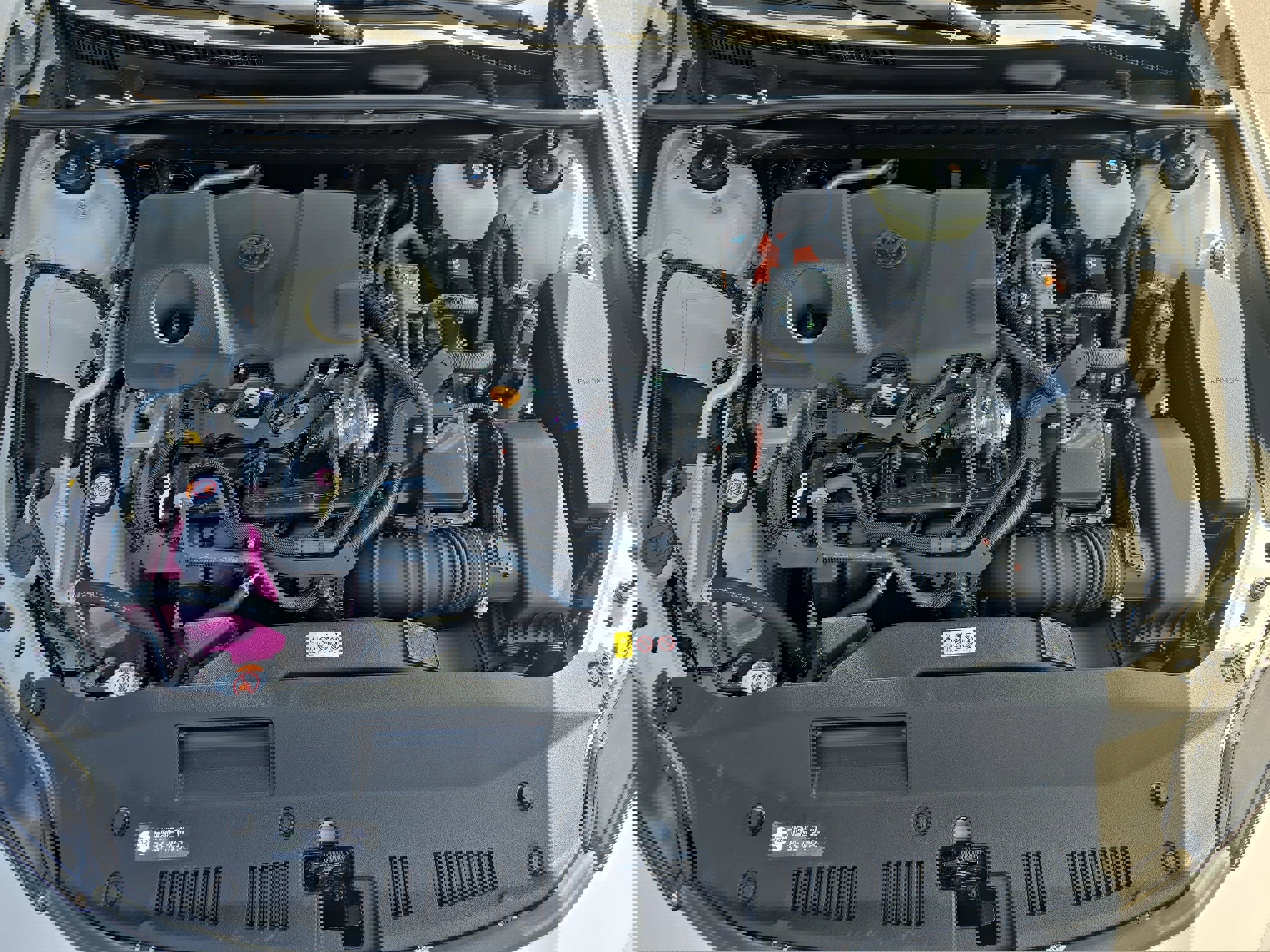 Used 2025 Toyota Camry SE w/ Convenience Package image 30