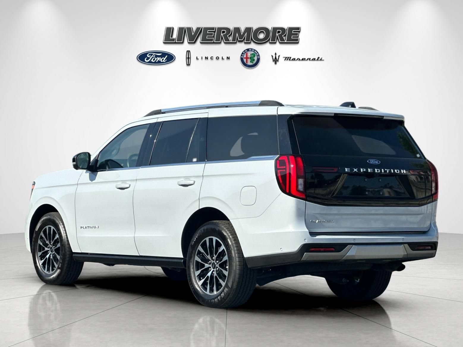 Certified 2025 Ford Expedition Platinum AWD/4WD image 5