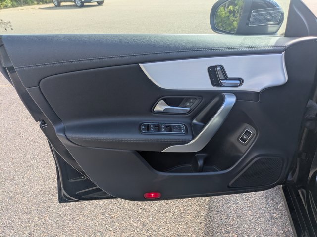 Used 2025 Mercedes-Benz CLA 250 4MATIC image 18