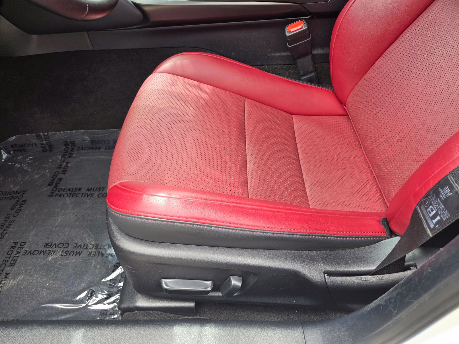 Used 2024 Lexus IS 300 F Sport RWD image 11