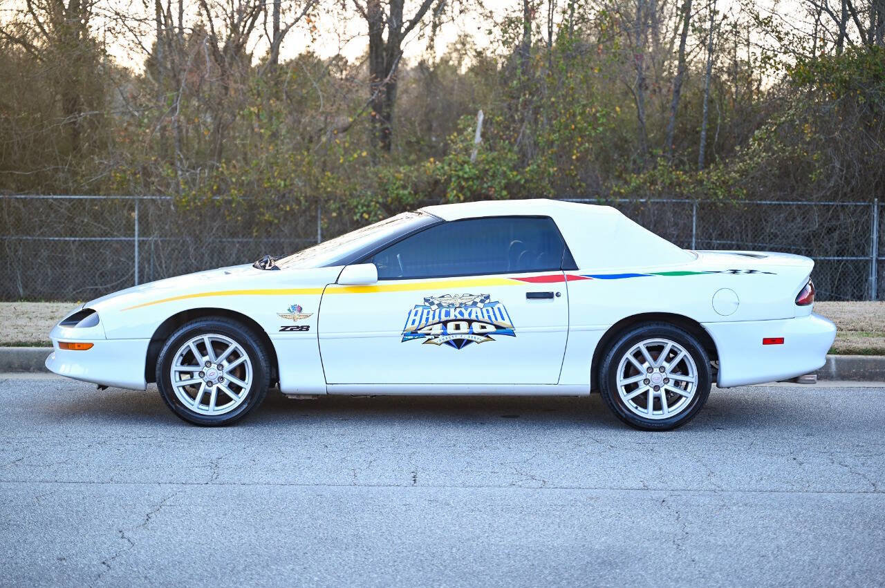 Used 1997 Chevrolet Camaro Z28 image 31
