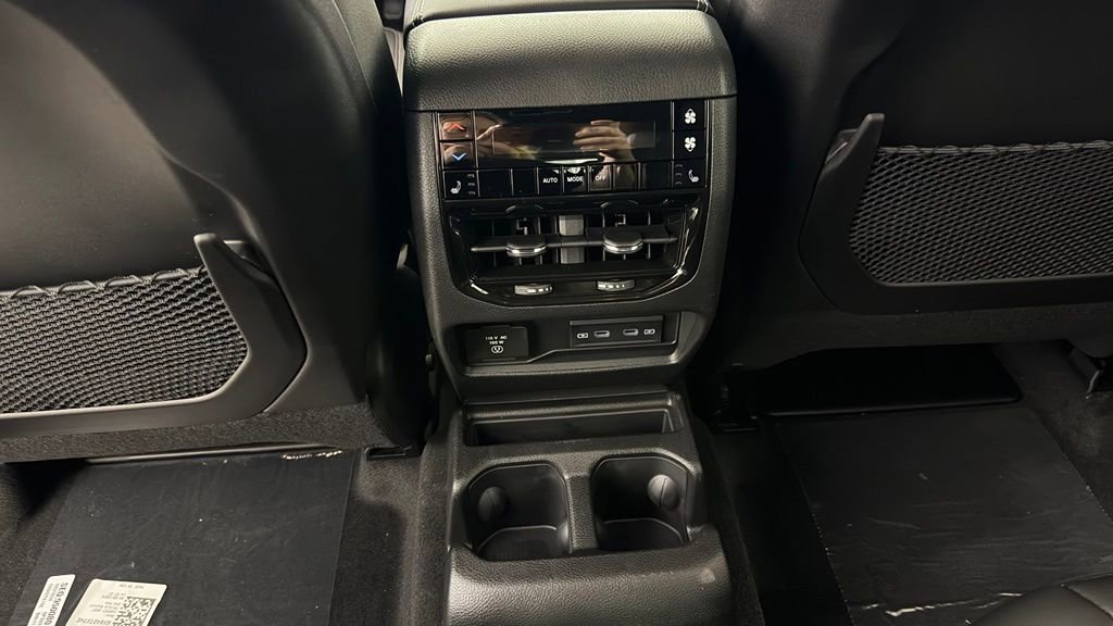 New 2026 Jeep Grand Cherokee L Limited AWD/4WD image 31