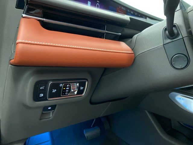 New 2025 Lincoln Nautilus Black Label AWD/4WD image 17