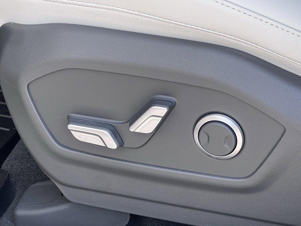 New 2026 Hyundai Santa Fe SEL image 16