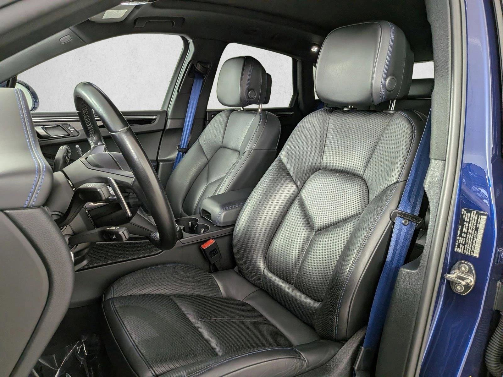 Certified 2023 Porsche Macan S AWD/4WD image 5