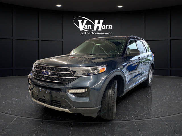 Used 2022 Ford Explorer XLT w/ Equipment Group 202A AWD/4WD image 3