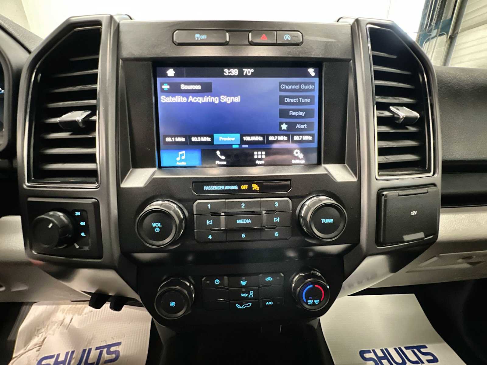 Used 2019 Ford F150 XLT w/ XTR Package image 12