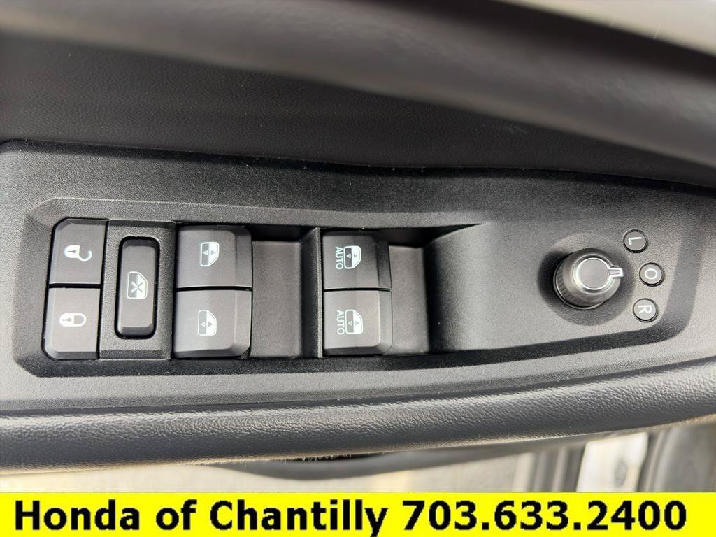 Used 2021 Jeep Grand Cherokee L Limited AWD/4WD image 22