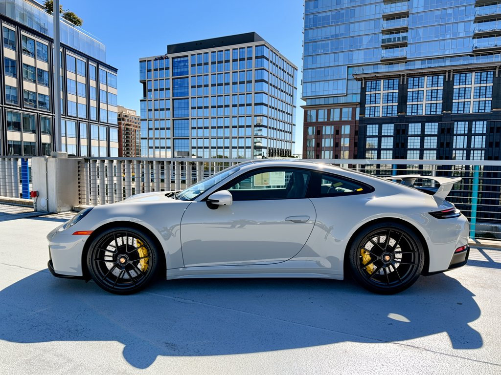 Certified 2025 Porsche 911 Carrera GTS RWD image 2