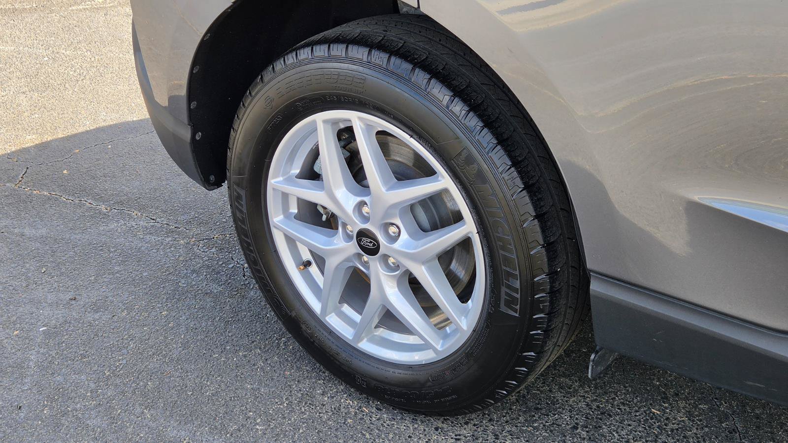 Used 2024 Ford Edge SEL AWD/4WD image 17