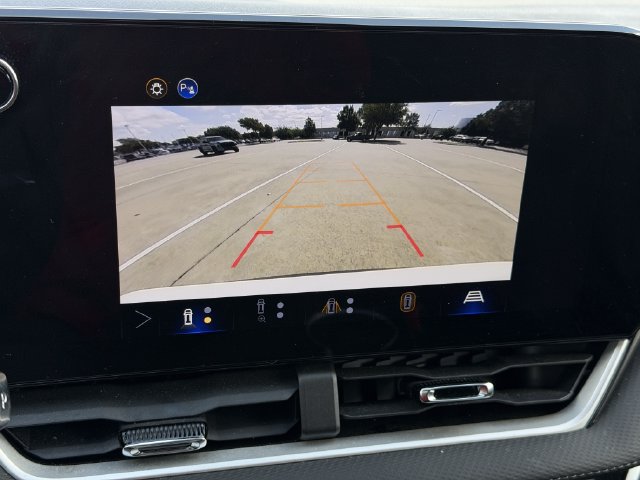 Used 2025 Chevrolet Equinox LT w/ Safety and Technology Package FWD image 16