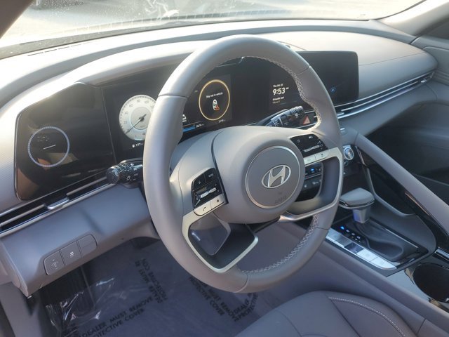 Certified 2025 Hyundai Elantra SEL w/ Cargo Package image 19