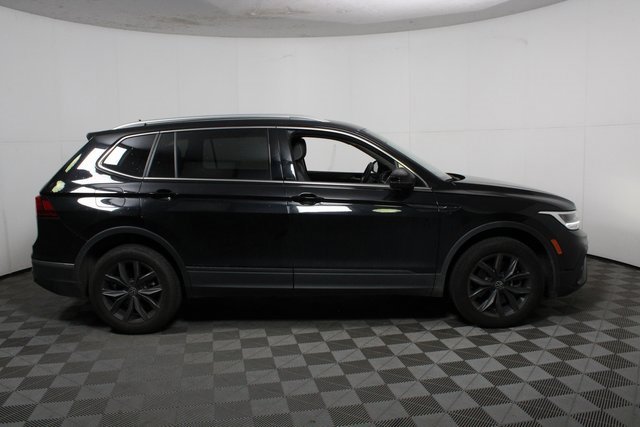 Used 2023 Volkswagen Tiguan SE image 8