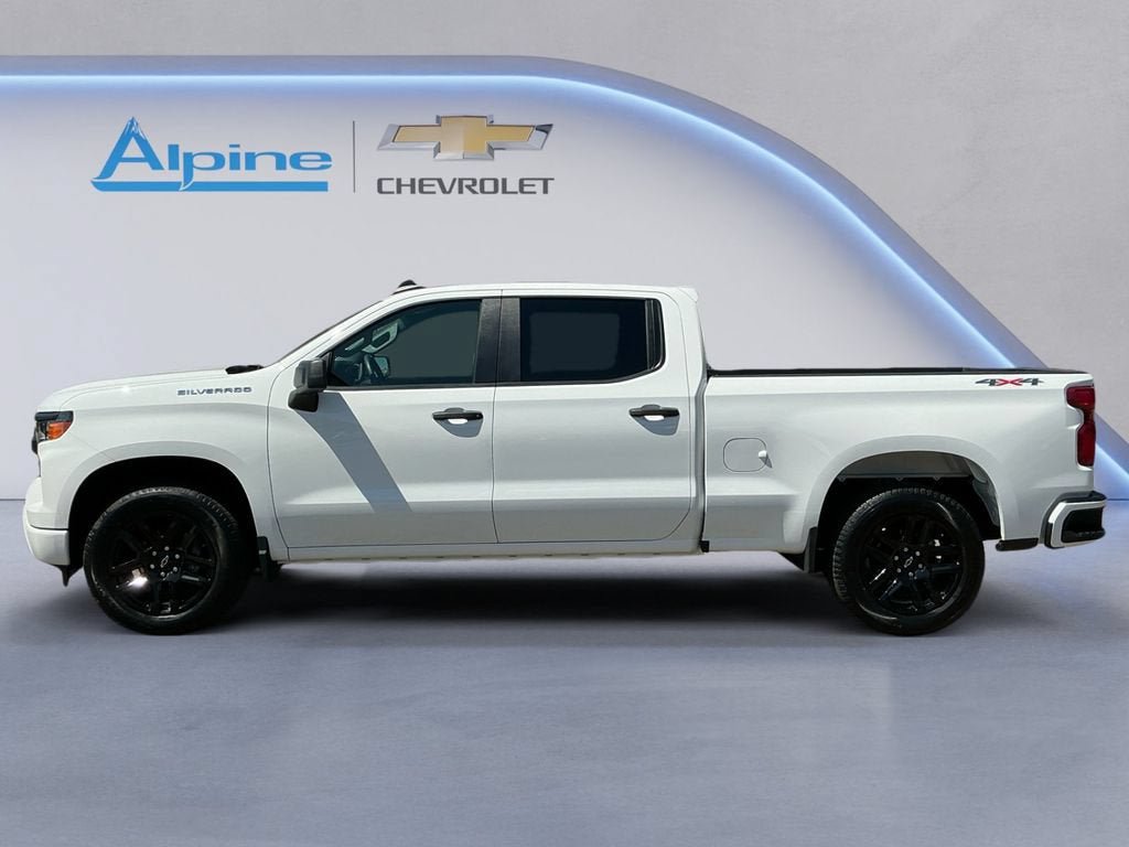Used 2024 Chevrolet Silverado 1500 Custom AWD/4WD image 2