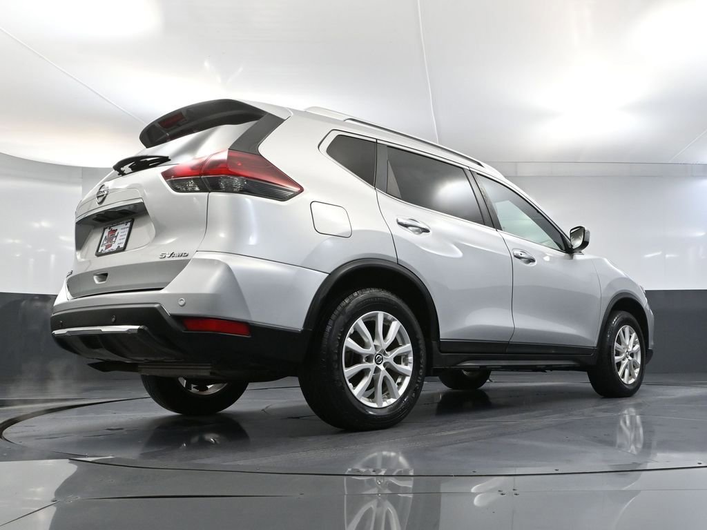 Used 2020 Nissan Rogue SV image 50