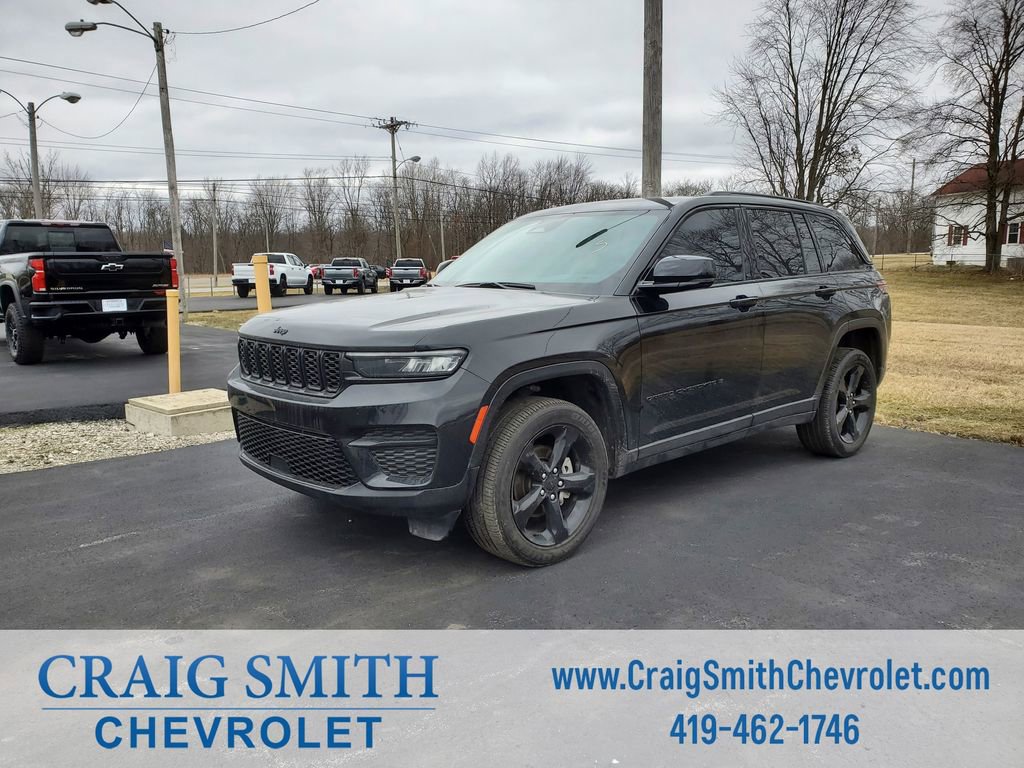 Used 2024 Jeep Grand Cherokee Altitude